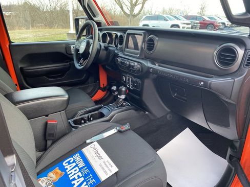 Used 2023 Jeep Wrangler Sport S image 11