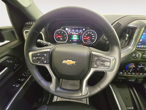 Used 2022 Chevrolet Silverado 2500 LTZ image 12