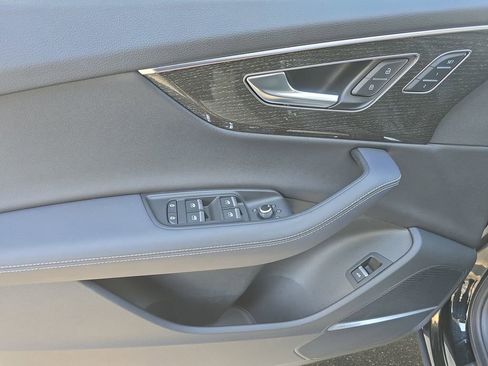 Used 2025 Audi Q7 3.0T Premium Plus image 26