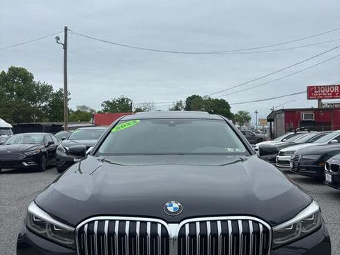 Used 2022 BMW 740i RWD image 2