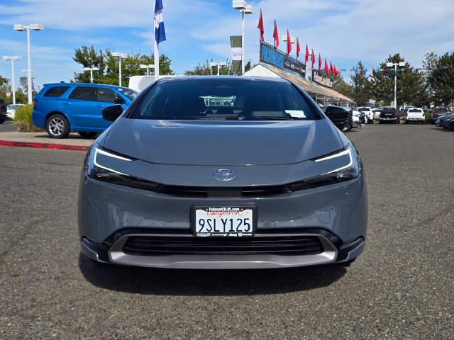 Used 2026 Toyota Prius XLE FWD image 2