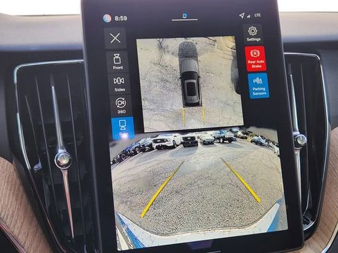 New 2026 Volvo XC60 B5 Plus w/ Protection Package Premier image 22