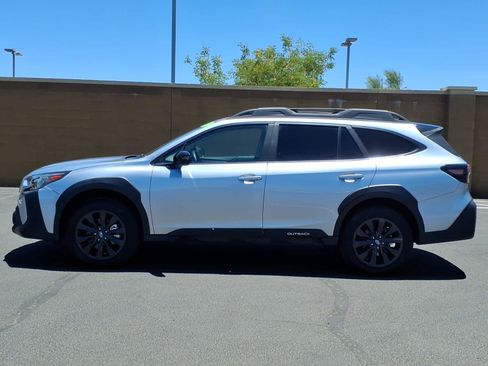 Used 2025 Subaru Outback Onyx Edition AWD/4WD image 4