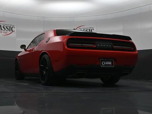 Used 2015 Dodge Challenger R/T image 30