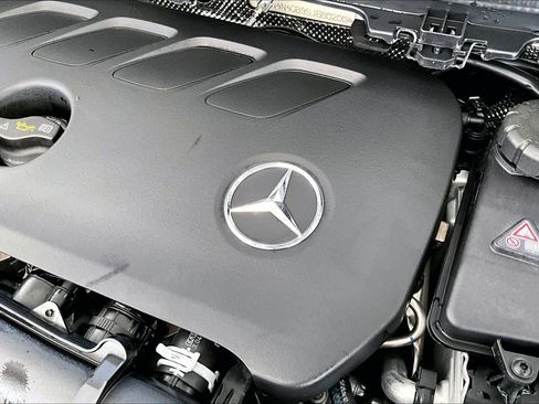 Used 2025 Mercedes-Benz GLA 250 image 33