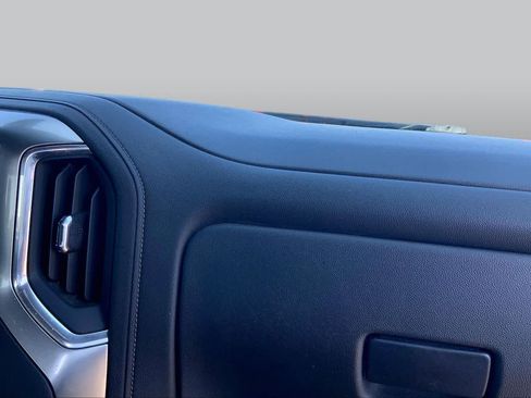 Used 2021 Chevrolet Silverado 1500 LT AWD/4WD image 19
