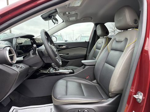 Used 2024 Chevrolet Trax ACTIV w/ Driver Confidence Package image 11