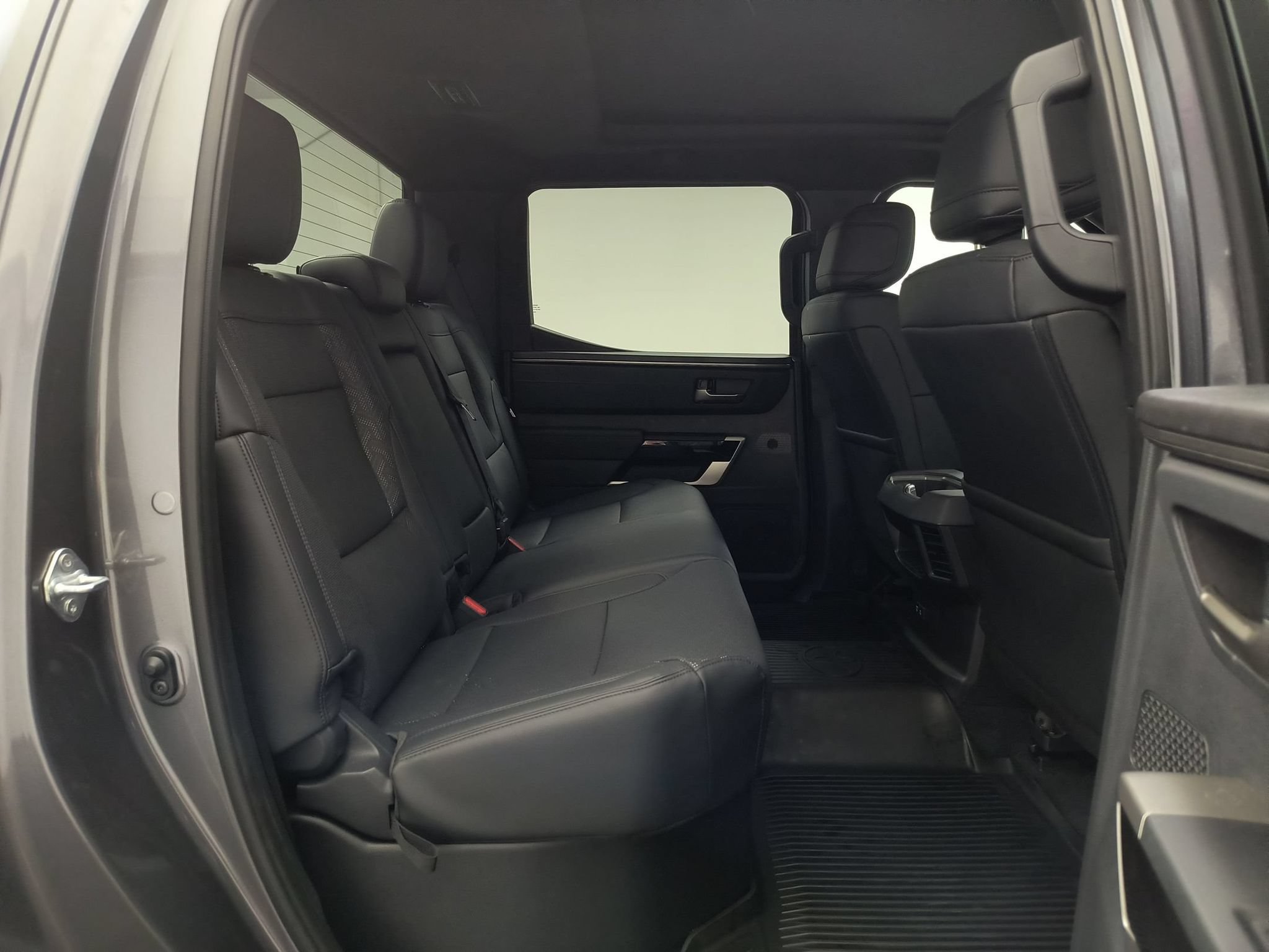 Used 2025 Toyota Tundra Limited w/ TRD Off-Road Package AWD/4WD image 30