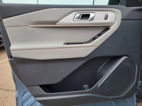 New 2025 Ford Explorer Active w/ Active Comfort Package image 11