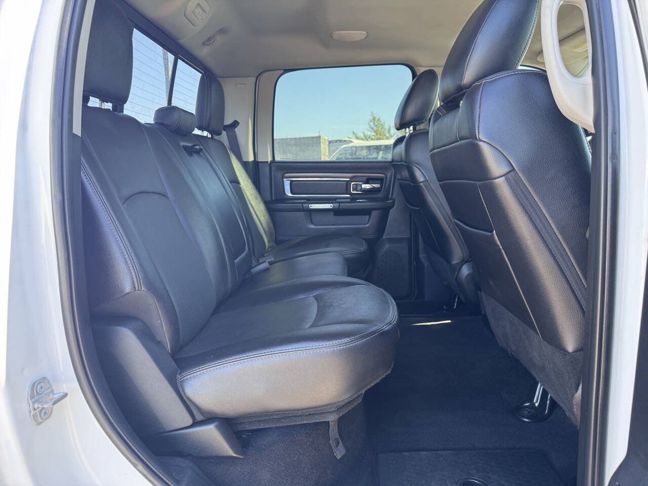 Used 2017 RAM 2500 Laramie AWD/4WD image 9