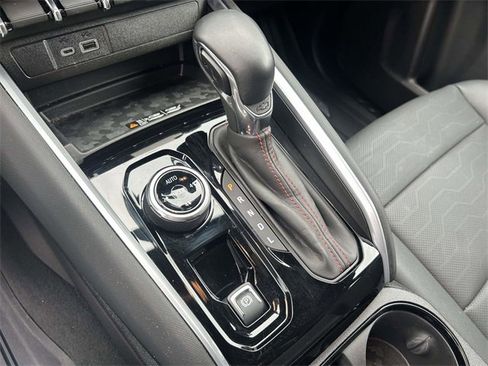 Used 2025 Chevrolet Colorado Z71 w/ Z71 Convenience Package 2 image 26