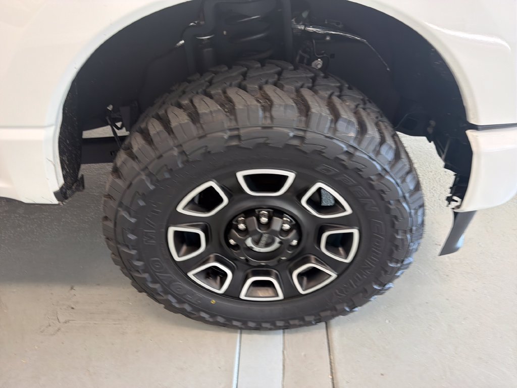 Used 2024 Ford F350 Platinum AWD/4WD image 5