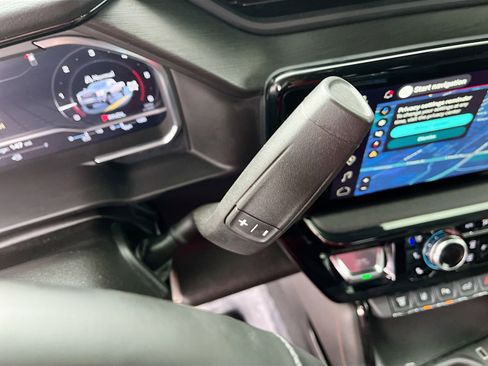 Used 2025 GMC Sierra 2500 AT4 w/ AT4 Premium Plus Package image 17