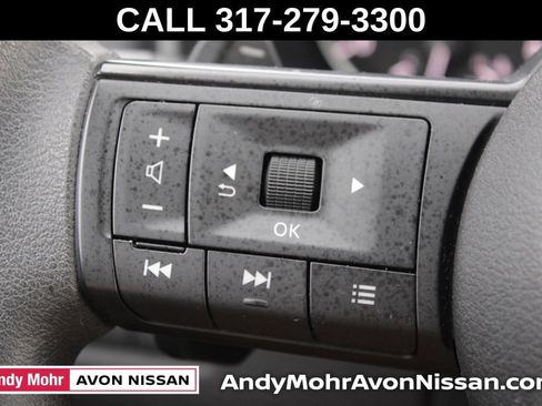 Used 2024 Nissan Rogue SV AWD/4WD image 30