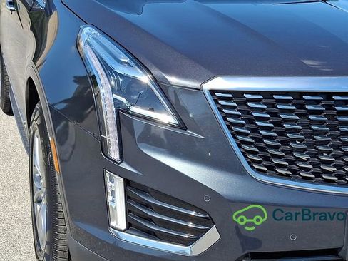 Certified 2022 Cadillac XT5 Premium Luxury AWD/4WD image 9