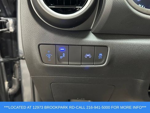 Used 2021 Hyundai Kona SEL FWD image 11
