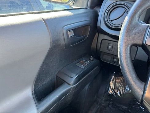 Used 2022 Toyota Tacoma SR image 26