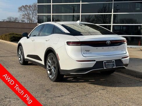 Used 2024 Toyota Crown Limited w/ Advanced Technology Package image 5