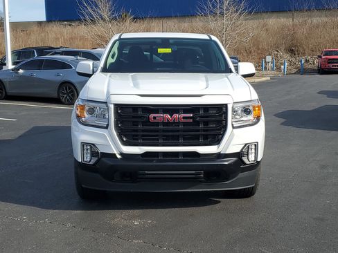 Used 2022 GMC Canyon Elevation image 2