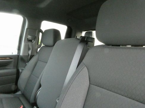 New 2025 GMC Sierra 2500 SLE w/ SLE Value Package; image 38