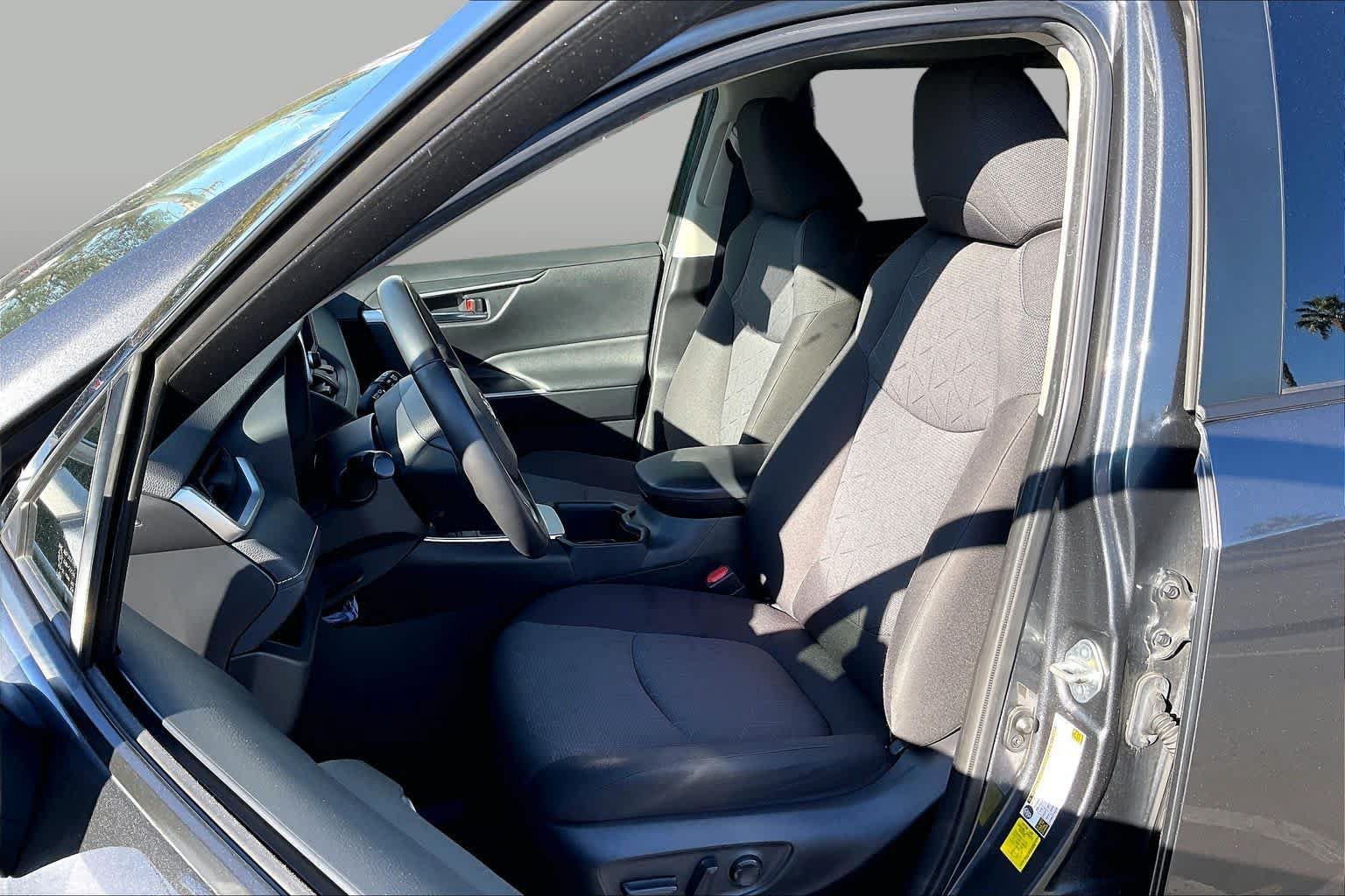 Certified 2023 Toyota RAV4 XLE w/ Convenience Package FWD image 7
