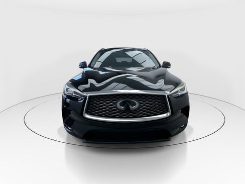 Used 2019 INFINITI QX50 Essential w/ Premium Heat Package image 3