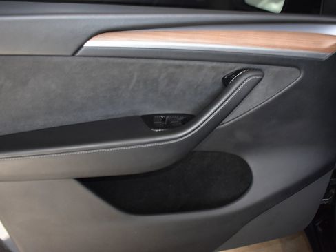 Used 2024 Tesla Model Y Long Range image 20