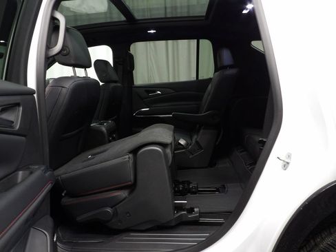 Used 2025 Chevrolet Traverse RS w/ LPO, Floor Liner Package AWD/4WD image 57
