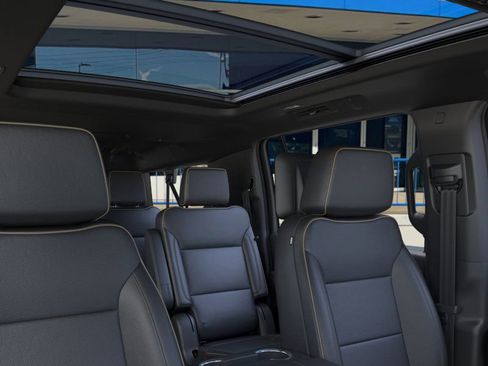 New 2026 Chevrolet Suburban Premier image 24