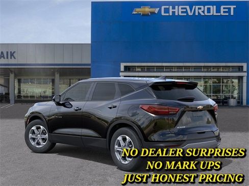 New 2026 Chevrolet Blazer LT image 3