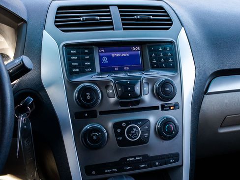 Used 2015 Ford Explorer FWD image 19