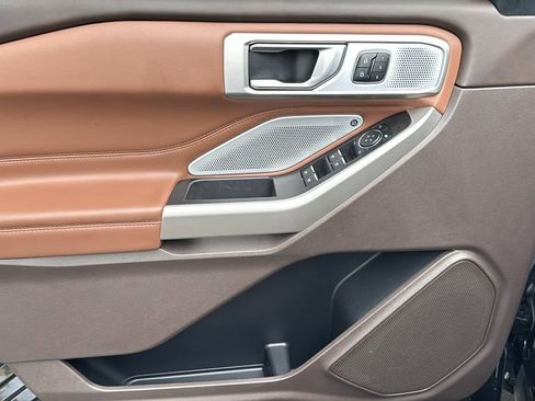 Certified 2023 Ford Explorer King Ranch w/ Technology Package image 19