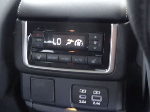 Used 2023 Subaru Ascent Limited AWD/4WD image 14