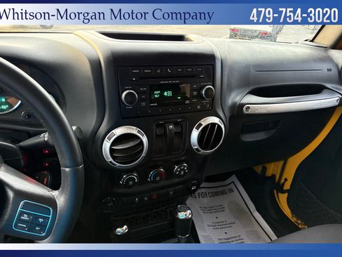 Used 2015 Jeep Wrangler Rubicon w/ Power Convenience Group image 31