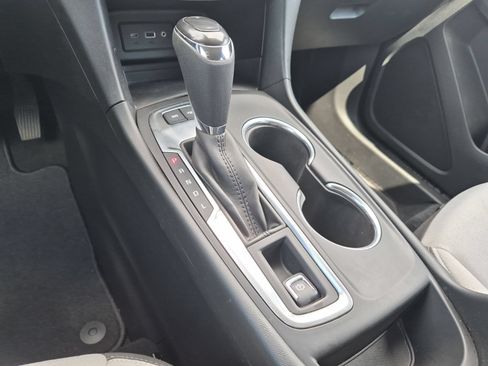 Certified 2019 Chevrolet Equinox LT AWD/4WD image 16