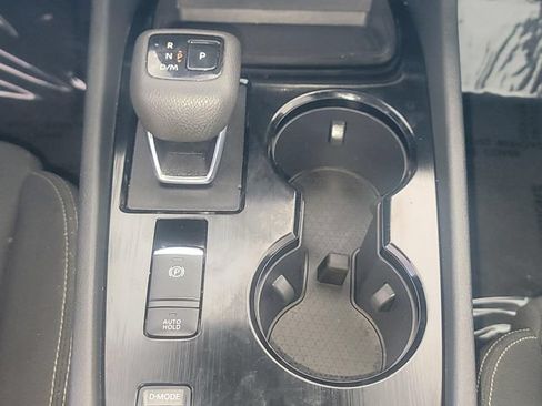 Used 2024 Nissan Rogue S FWD image 26