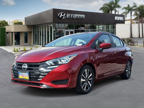 Used 2024 Nissan Versa SV image 7