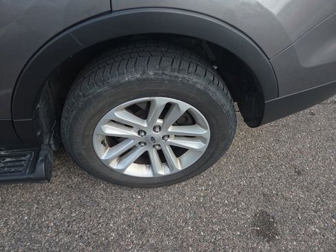 Used 2013 Ford Explorer XLT AWD/4WD image 6