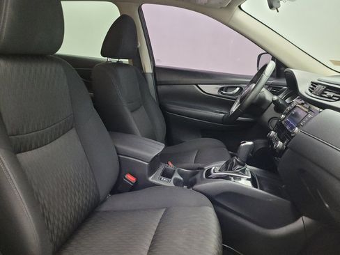 Used 2020 Nissan Rogue SV FWD image 21