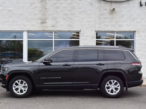 Used 2023 Jeep Grand Cherokee L Limited AWD/4WD image 2