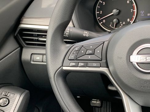 New 2026 Nissan Altima 2.5 SV FWD image 9