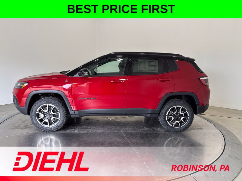 New 2026 Jeep Compass Trailhawk w/ Sun, Sound & Navigation Group AWD/4WD image 4