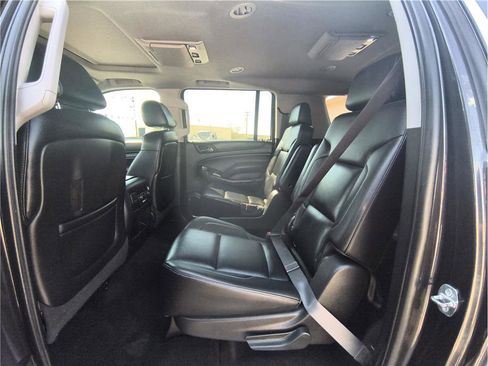 Used 2015 GMC Yukon XL SLT w/ Open Road Package image 9