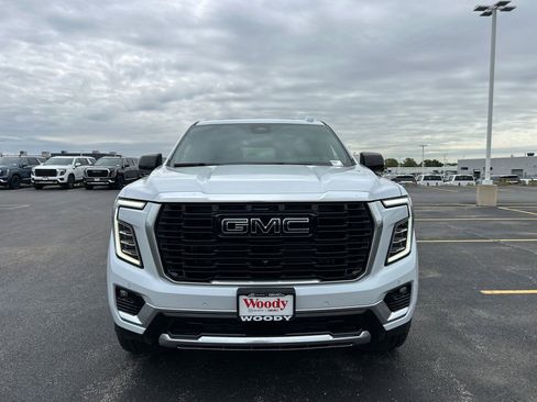 New 2026 GMC Yukon Denali w/ Denali Reserve Package AWD/4WD image 4