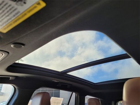 Certified 2022 Lincoln Aviator Reserve w/ Equipment Group 201A image 17