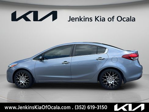 Used 2017 Kia Forte EX FWD image 6