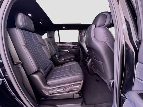 Used 2025 Cadillac Escalade IQ Sport 1 image 30