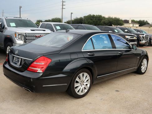 Used 2012 Mercedes-Benz S 550 image 4