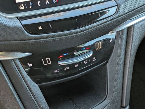 Certified 2022 Cadillac XT5 Premium Luxury w/ Technology Package image 28