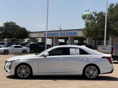 Used 2024 Cadillac CT4 Premium Luxury RWD image 7
